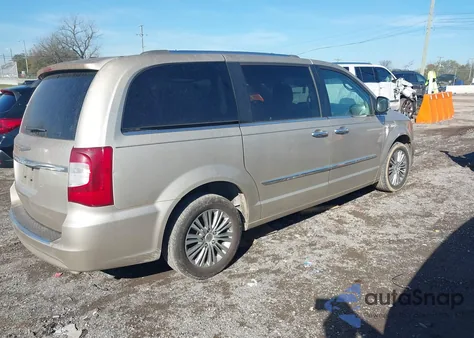 2014 Chrysler Town & Country Touring-L 30Th Anniversary z USA, uszkodzony, nr VIN 2C4RC1CG8ER367240